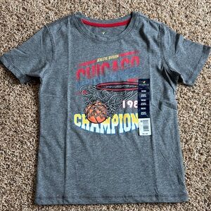 Vively Chicago Champion Basketball Short Sleeve T-Shirt Boys Size Medium